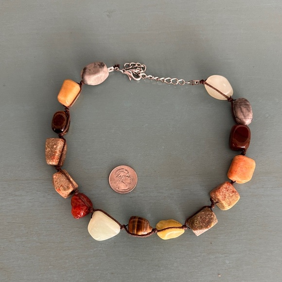 Gemstone necklace - Picture 2 of 4